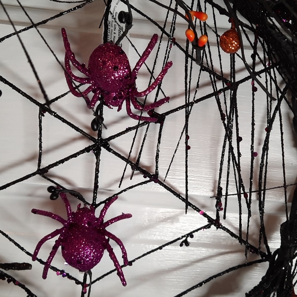 Wreath Glitter Spider Web Halloween Door Wall Decor Spiders Whimsical Fun - Picture 3 of 6